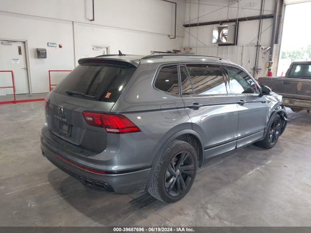 3VVCB7AX6PM022685 Volkswagen Tiguan 2.0t Se R-line Black
