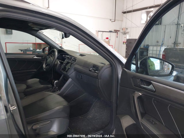 3VVCB7AX6PM022685 Volkswagen Tiguan 2.0t Se R-line Black