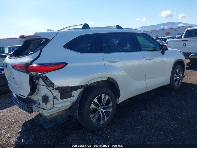 Toyota Highlander Xle 2022 5TDGZRBH4NS581664 Image 4