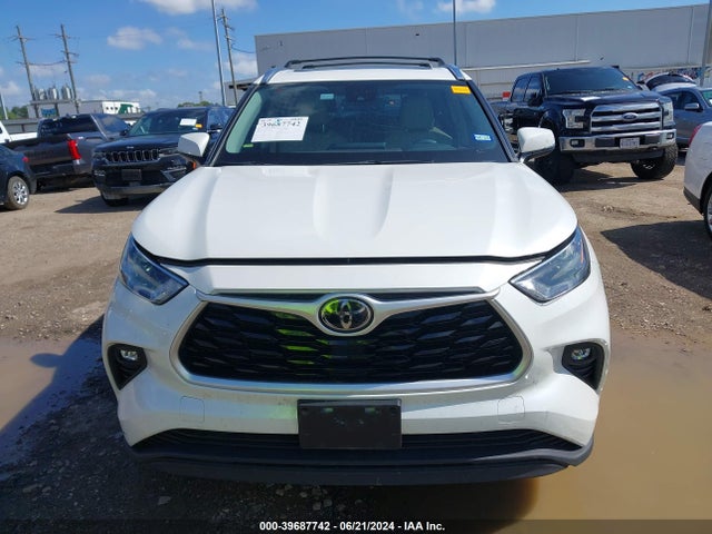 Toyota Highlander Xle 2021 5TDGZRAH7MS048661 Image 12