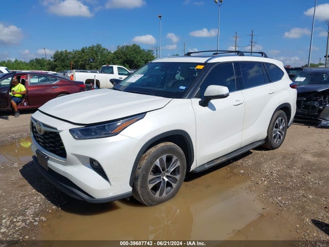 Toyota Highlander Xle 2021 5TDGZRAH7MS048661 Image 6