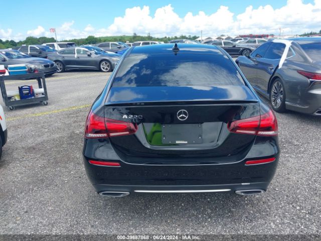 WDD3G4EB5LW037739 Mercedes-Benz A 220