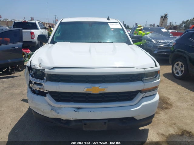 Chevrolet Silverado 1500 Custom 2018 1GCRCPEC7JZ154437 Image 13