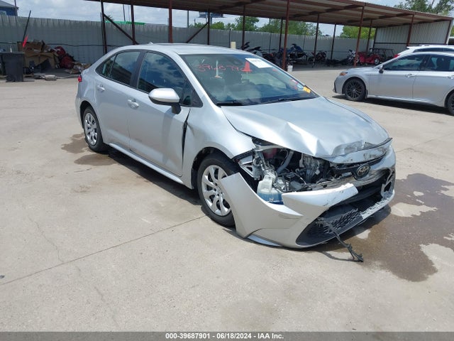 Toyota COROLLA LE 2020 5YFEPRAE2LP036475 zdjęcie główne