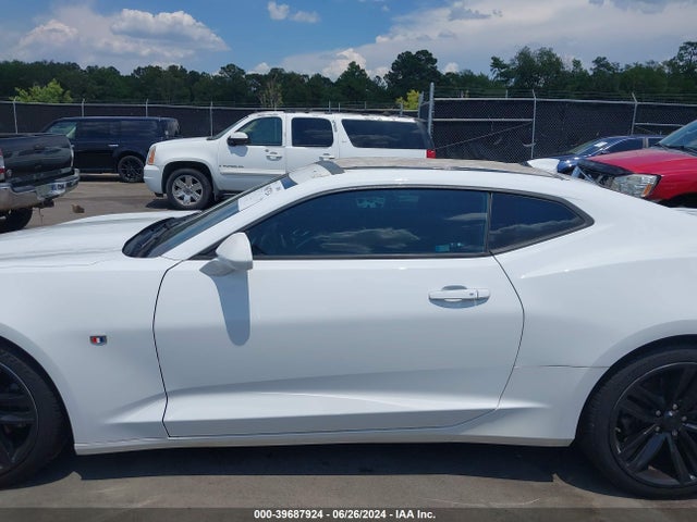 Chevrolet Camaro 1lt 2018 1G1FB1RXXJ0108470 Image 14
