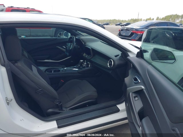 Chevrolet Camaro 1lt 2018 1G1FB1RXXJ0108470 Image 5