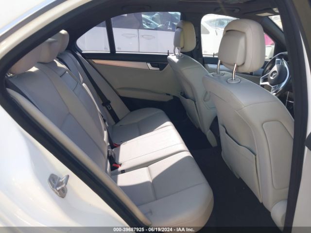WDDGF4HB1ER315604 Mercedes-Benz C 250 Luxury/sport
