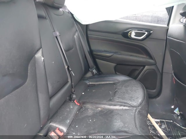 3C4NJDDB0NT132823 Jeep Compass Trailhawk 4x4