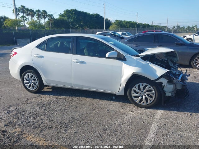 Toyota COROLLA LE 2016 5YFBURHE7GP513120 Image 13
