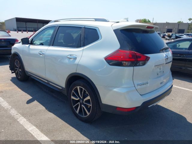 5N1AT2MVXHC765235 Nissan Rogue Sl
