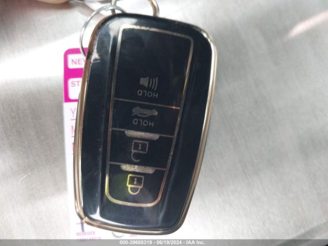 4T1B11HK8JU002036 Toyota CAMRY LE