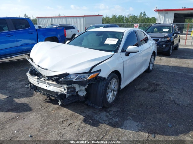 Toyota CAMRY LE 2021 4T1C11AK3MU562291 Image 2
