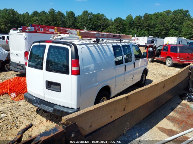 Chevrolet Express 2500 Work Van 2016 1GCWGAFF5G1248174 Image 4