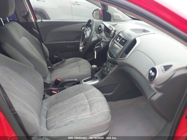Chevrolet Sonic Lt Auto 2014 1G1JC6SHXE4233829 Image 5