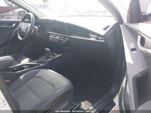 KNDCR3LE7P5043971 KIA Niro Ex Touring