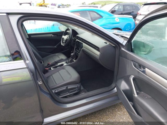 1VWSA7A37MC012915 Volkswagen Passat 2.0t Se