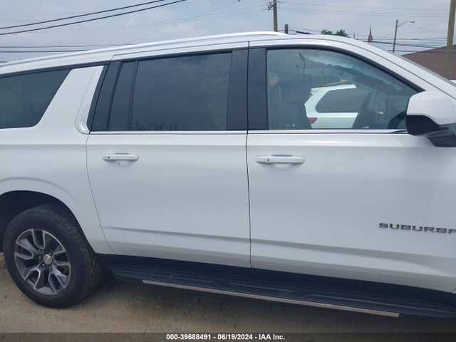 Chevrolet Suburban 4wd Ls 2022 1GNSKBKD7NR346944 Image 13