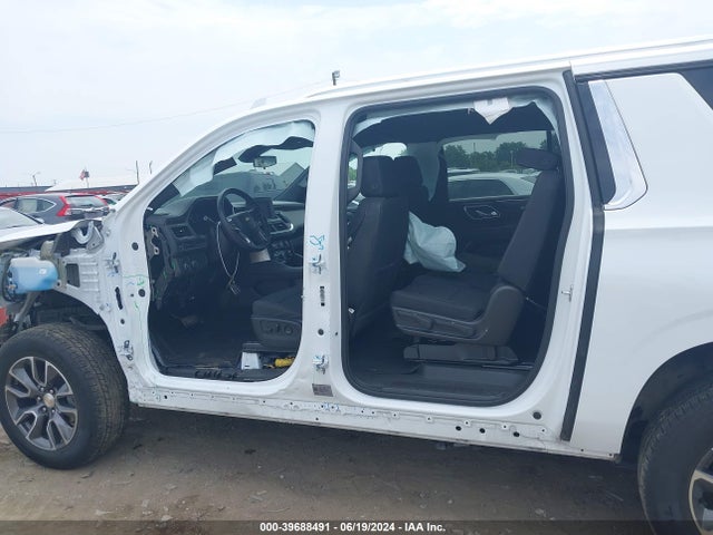 Chevrolet Suburban 4wd Ls 2022 1GNSKBKD7NR346944 Image 14