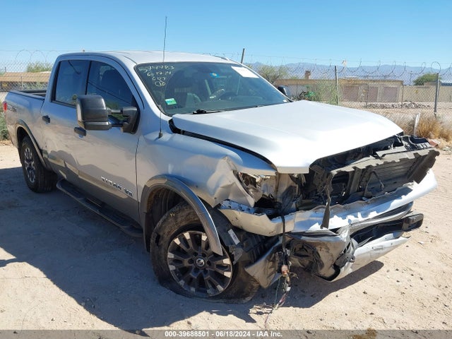 2018 1N6AA1E57JN502162 main image
