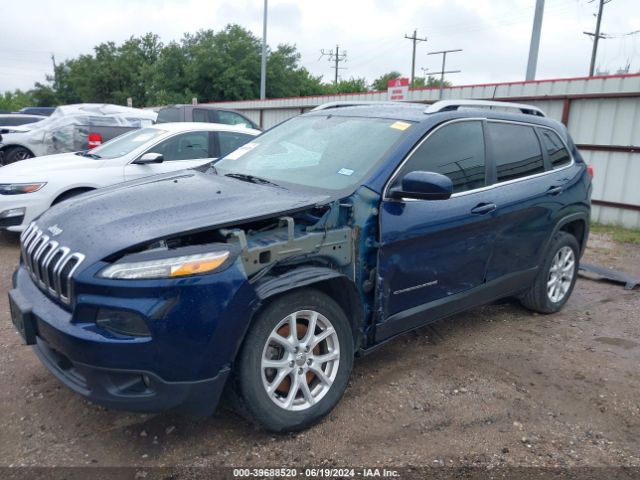 1C4PJLCB2JD566567 Jeep Cherokee Latitude