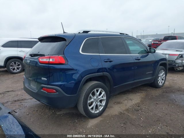 1C4PJLCB2JD566567 Jeep Cherokee Latitude