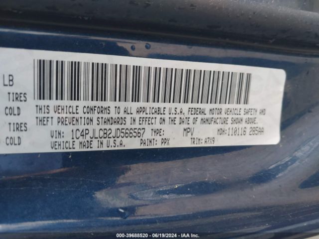 1C4PJLCB2JD566567 Jeep Cherokee Latitude