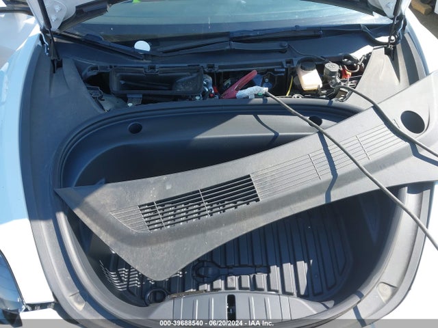 39688540 :رقم المزاد ، 5YJ3E1EB3NF345949 vin ، 2022 Tesla Model 3 Long Range Dual Motor All-wheel Drive مزاد بيع