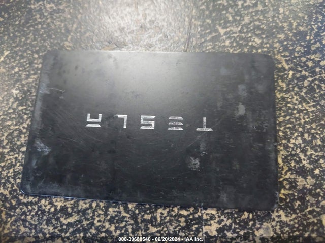 39688540 :رقم المزاد ، 5YJ3E1EB3NF345949 vin ، 2022 Tesla Model 3 Long Range Dual Motor All-wheel Drive مزاد بيع