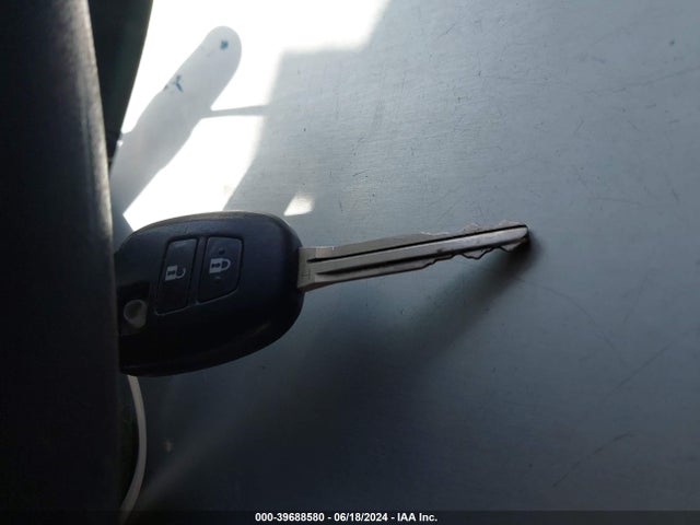 Toyota Prius C Two 2015 JTDKDTB32F1584653 Image 11