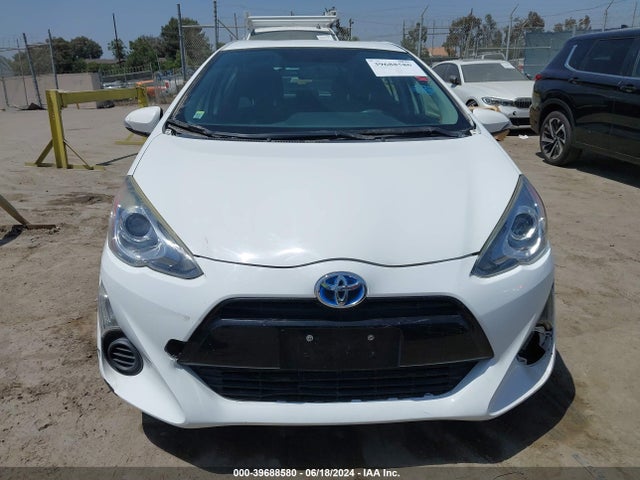 Toyota Prius C Two 2015 JTDKDTB32F1584653 Image 12