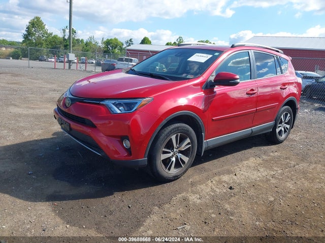 Toyota Rav4 Xle 2017 JTMRFREV9HJ135210 Image 2
