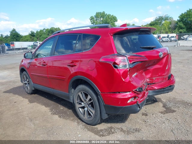 Toyota Rav4 Xle 2017 JTMRFREV9HJ135210 Image 3
