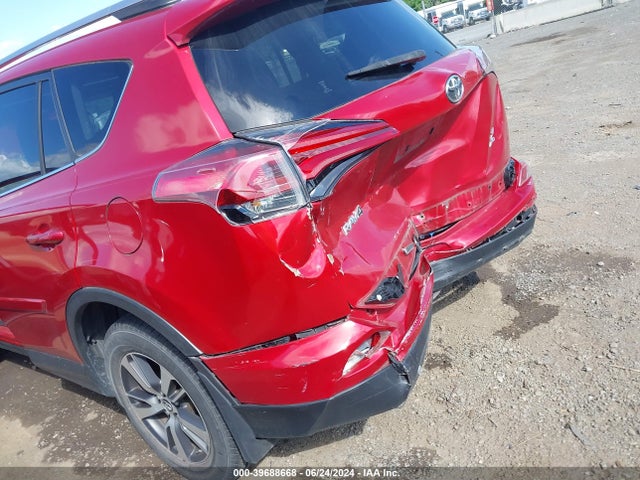 Toyota Rav4 Xle 2017 JTMRFREV9HJ135210 Image 6