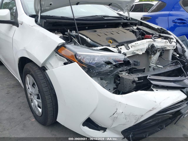 Toyota COROLLA L 2017 5YFBURHE8HP655557 Image 18