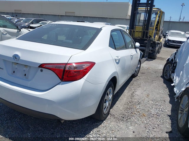 Toyota COROLLA L 2017 5YFBURHE8HP655557 Image 4