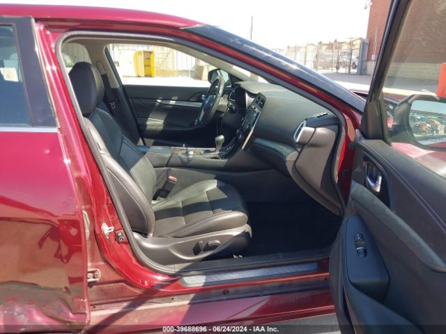 1N4AA6AP7JC383005 Nissan Maxima 3.5 Sv