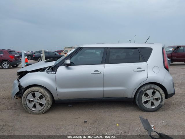 KNDJN2A26F7785299 KIA Soul
