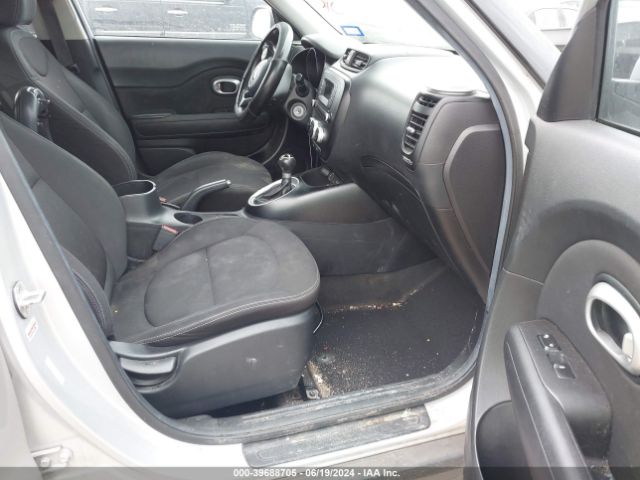 KNDJN2A26F7785299 KIA Soul