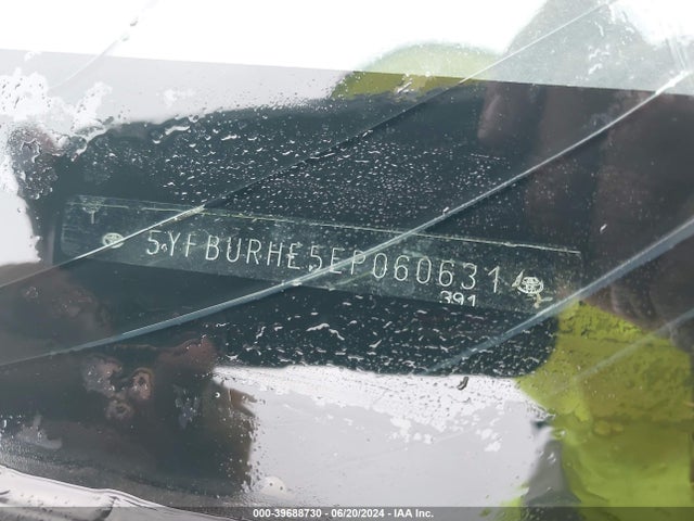 Toyota COROLLA LE 2014 5YFBURHE5EP060631 Image 9