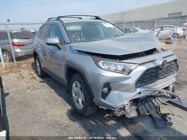 Toyota Rav4 Xle 2021 2T3W1RFV0MC087383 головне зображення