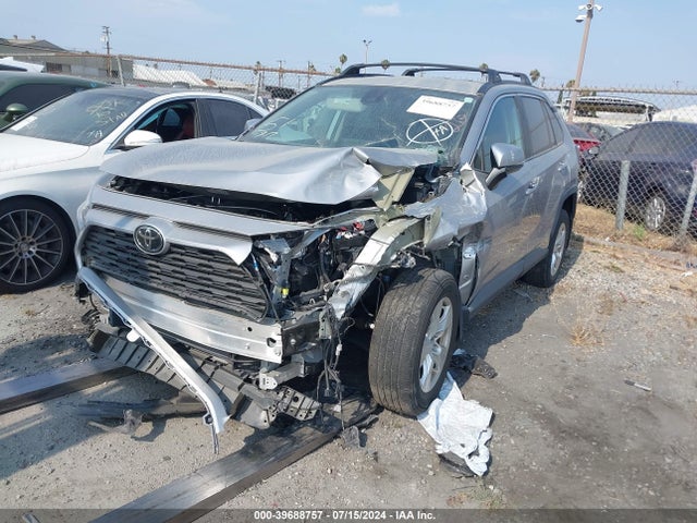 Toyota Rav4 Xle 2021 2T3W1RFV0MC087383 Image 2