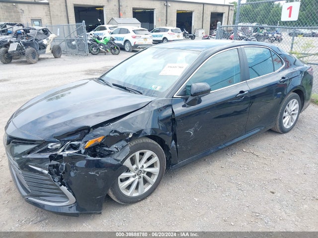 Toyota CAMRY LE 2021 4T1C11AK6MU490065 Image 2