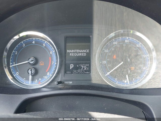 Toyota COROLLA LE 2017 5YFBURHE2HP581147 Image 7