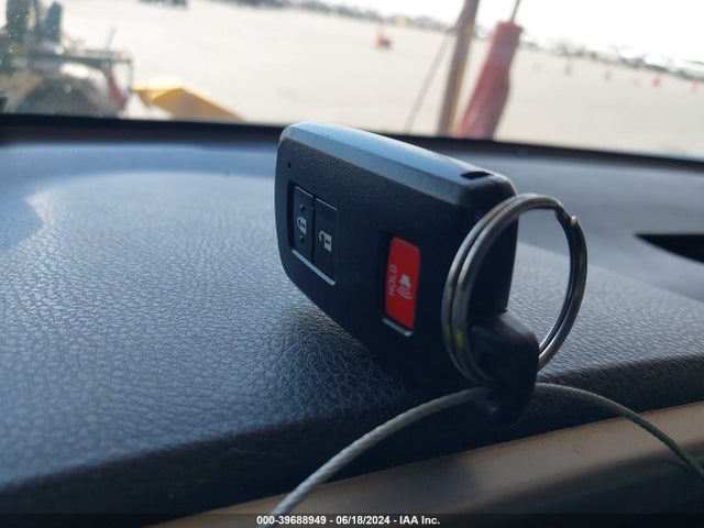 Toyota Rav4 Xle 2017 2T3WFREV4HW400491 Image 11