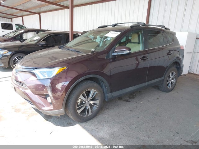 Toyota Rav4 Xle 2017 2T3WFREV4HW400491 Image 2
