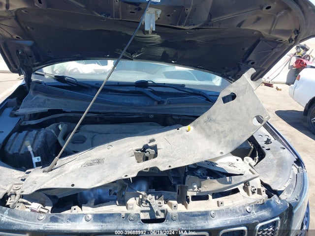 3C4NJCBB5JT376779 Jeep Compass Latitude Fwd