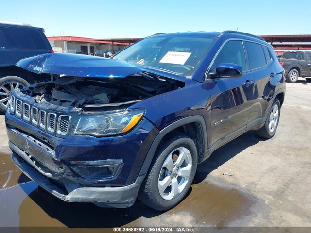 3C4NJCBB5JT376779 Jeep Compass Latitude Fwd
