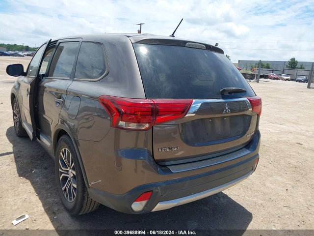 JA4AD2A35GZ046758 Mitsubishi Outlander Es
