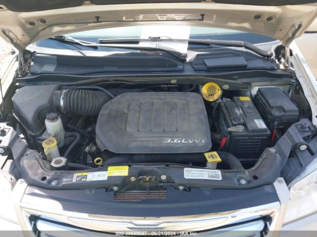 2C4RC1BG8ER438437 Chrysler Town & Country Touring