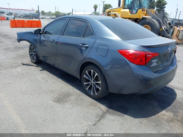 Toyota Corolla Xse 2018 5YFBURHE1JP750967 Image 3